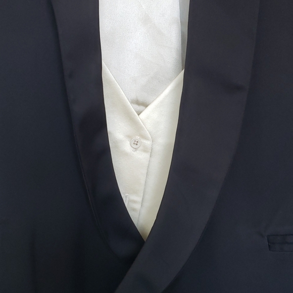 Black silk blazer - tuxedo style - Picture 3 of 4